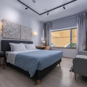 square-elegant-suites.hotels-of-thessaloniki.com/